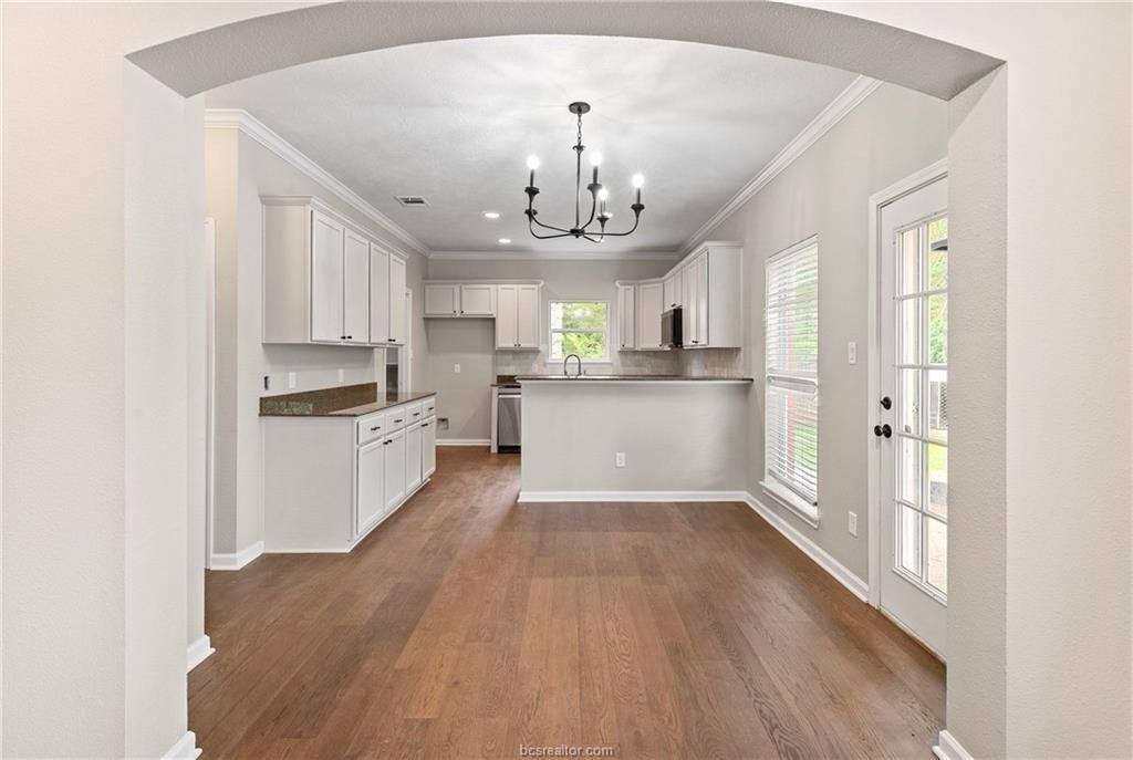 2323 Carisbrooke Loop, College Station, TX 77845