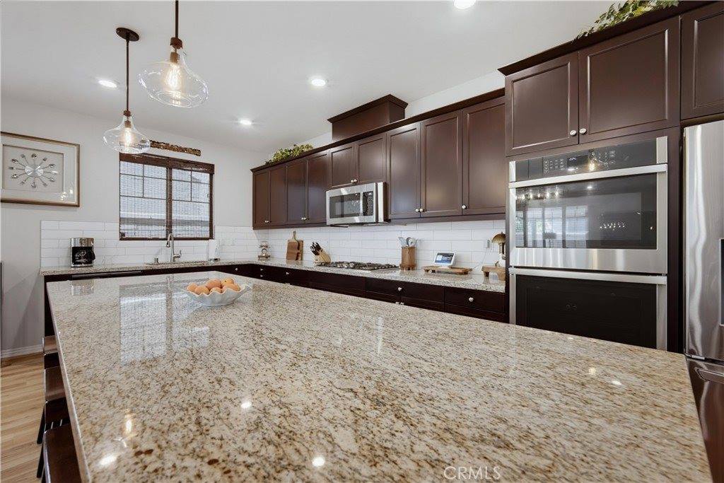 5382 Kastania, Fontana, CA 92336