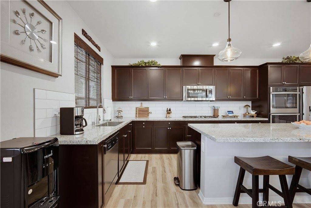 5382 Kastania, Fontana, CA 92336