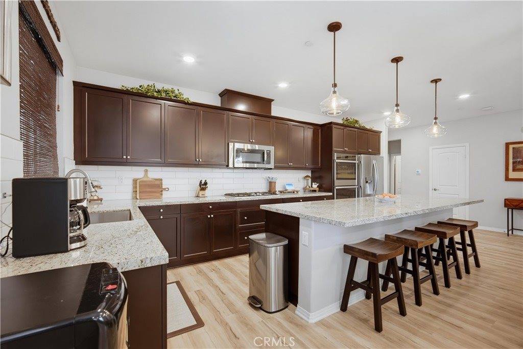 5382 Kastania, Fontana, CA 92336