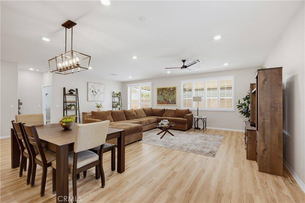 5382 Kastania, Fontana, CA 92336