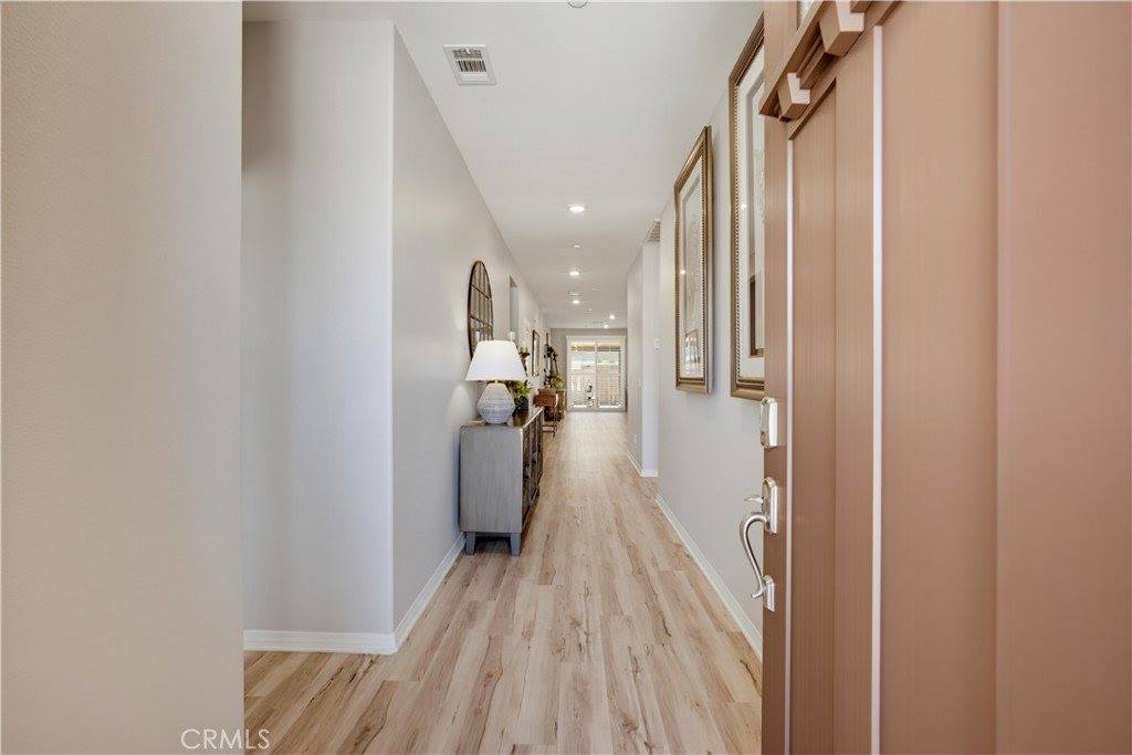 5382 Kastania, Fontana, CA 92336