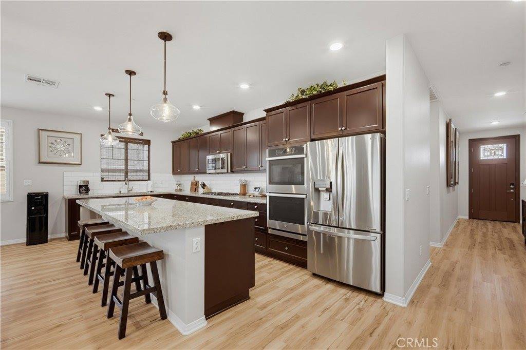 5382 Kastania, Fontana, CA 92336