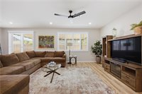 5382 Kastania, Fontana, CA 92336