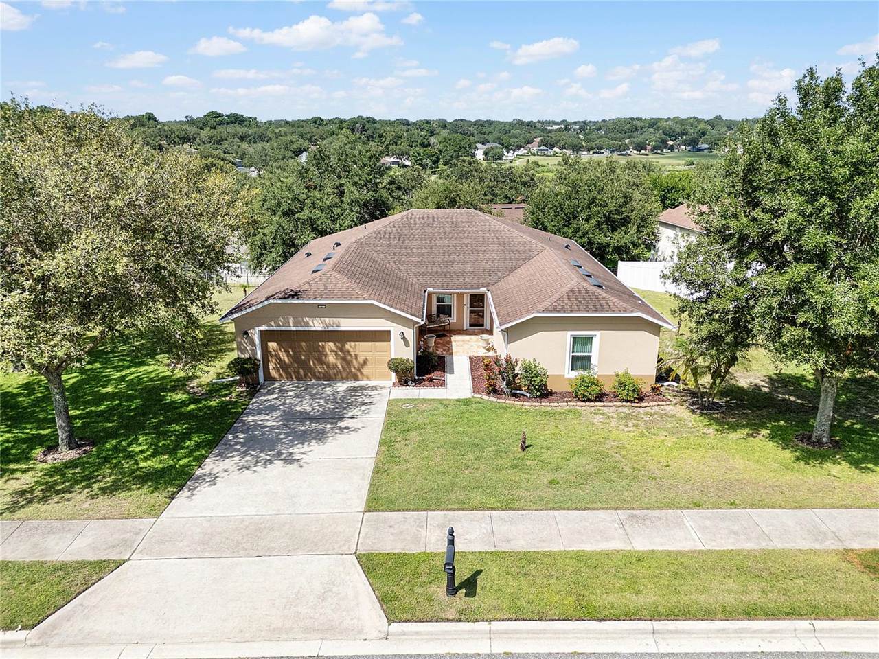 2388 Yellow Grass Court, Apopka, FL 32712