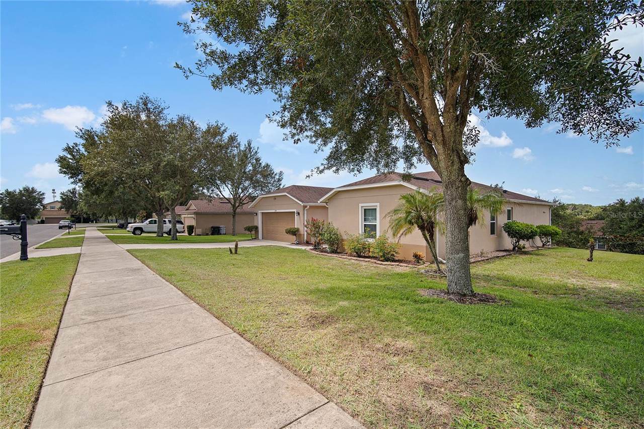 2388 Yellow Grass Court, Apopka, FL 32712