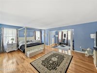 15 Cedarview Avenue, Jackson, NJ 08527