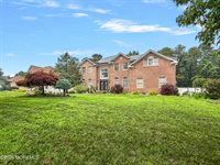 15 Cedarview Avenue, Jackson, NJ 08527