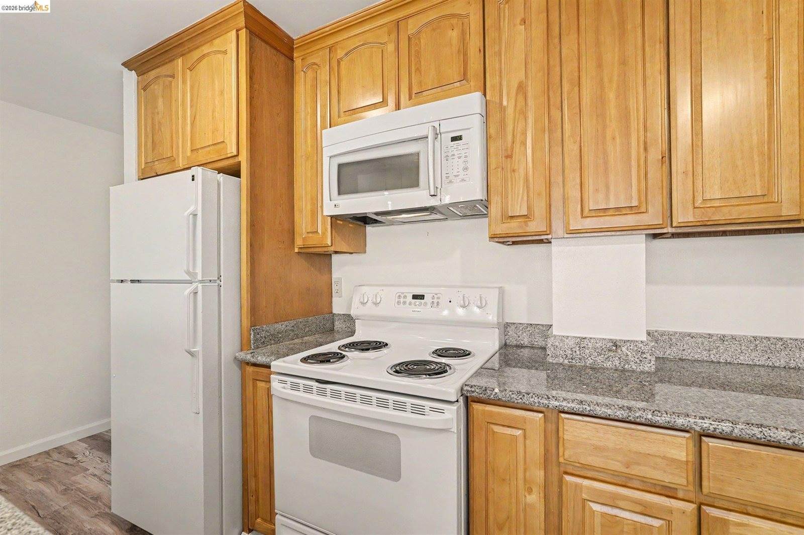 651 Oakland Ave, Oakland, CA 94611
