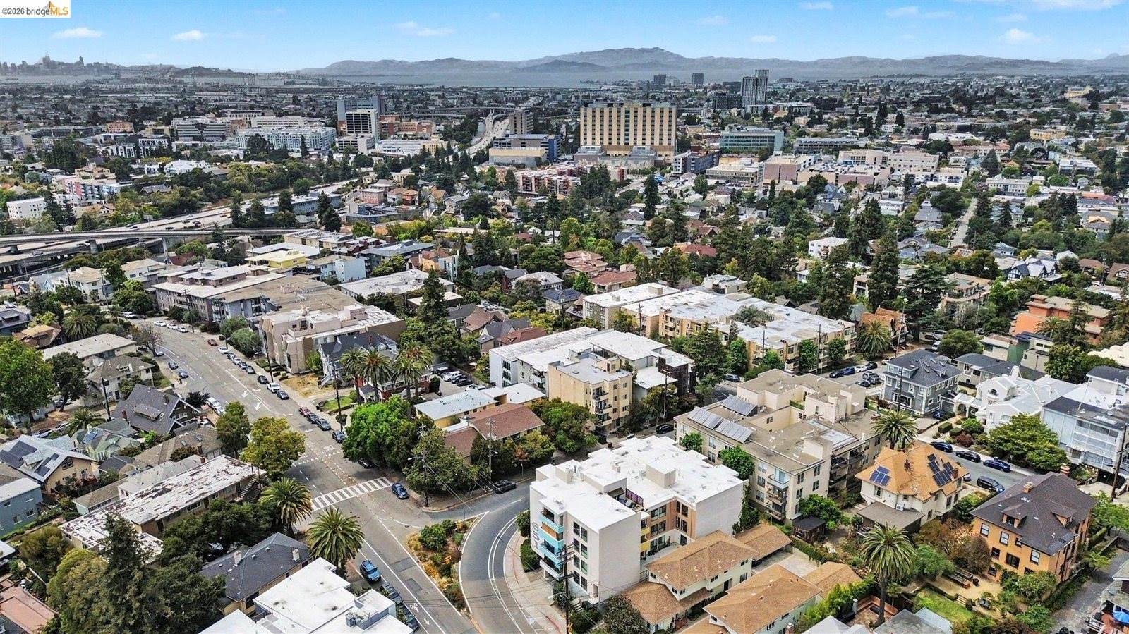 651 Oakland Ave, Oakland, CA 94611