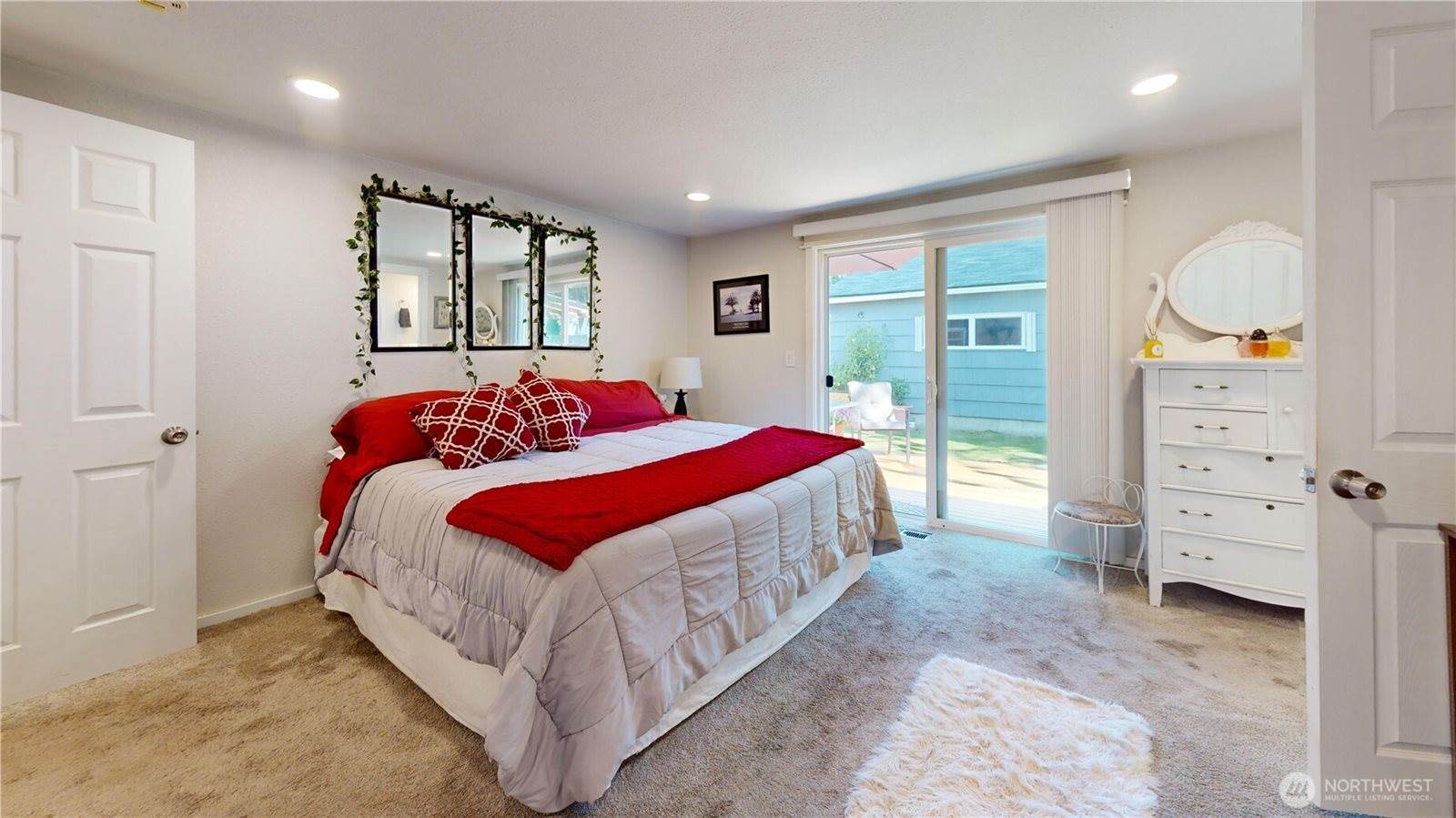 521 East Magnolia Avenue, Burlington, WA 98233