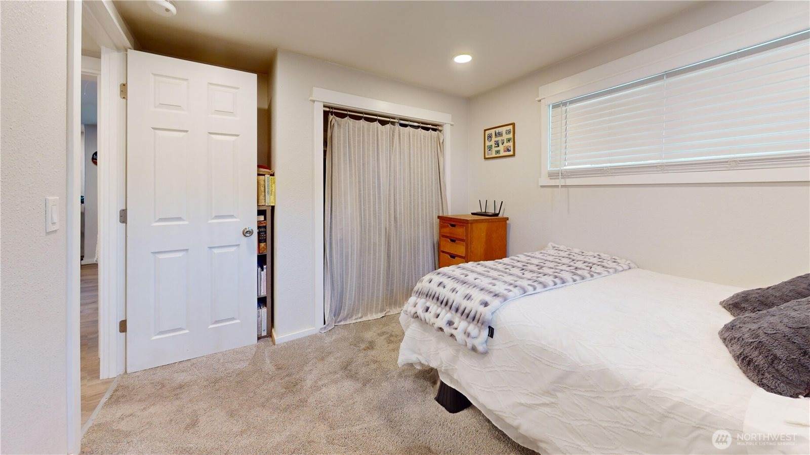 521 East Magnolia Avenue, Burlington, WA 98233