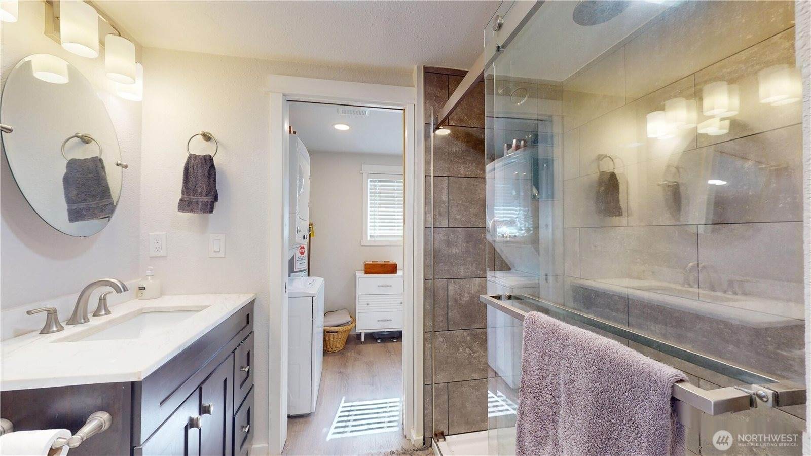 521 East Magnolia Avenue, Burlington, WA 98233