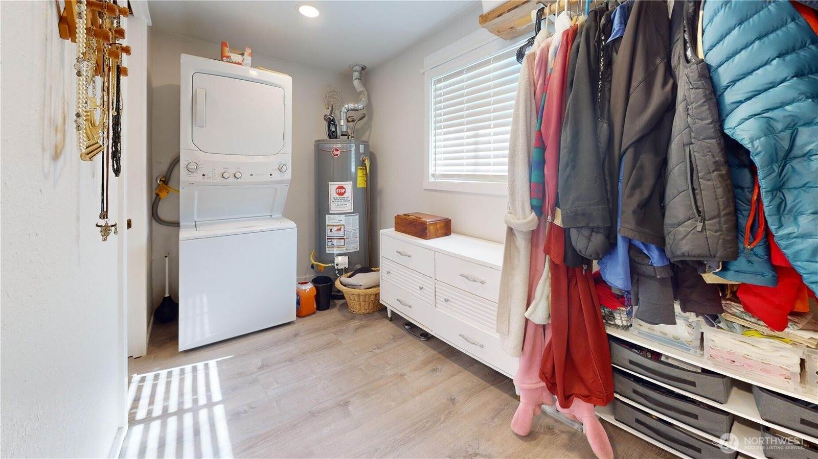 521 East Magnolia Avenue, Burlington, WA 98233