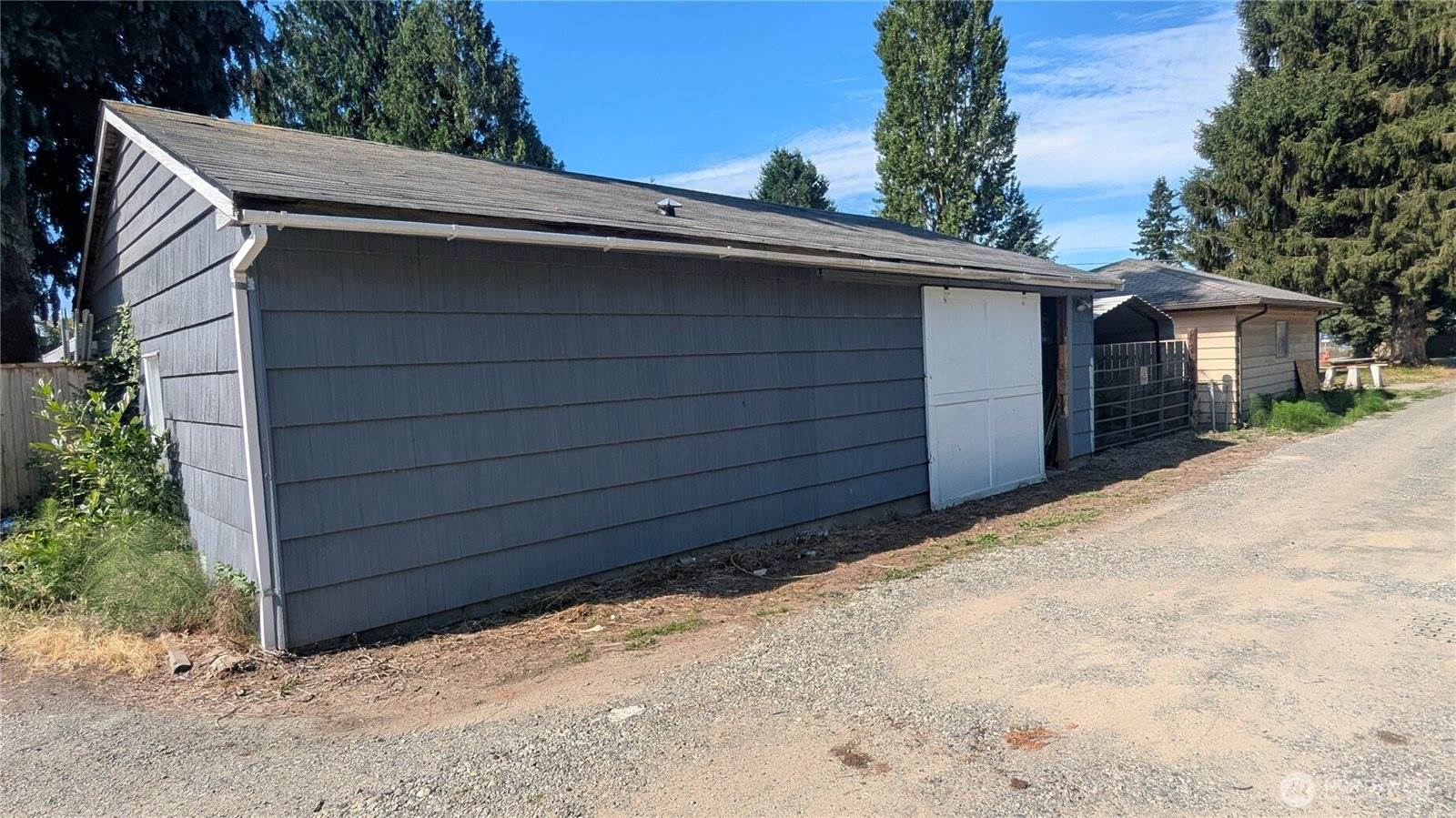 521 East Magnolia Avenue, Burlington, WA 98233
