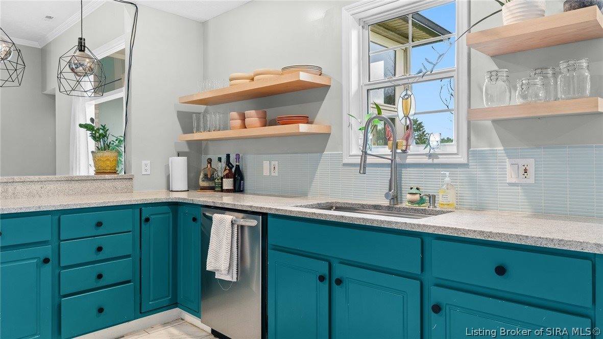 326 River Forest Parkway, Jeffersonville, IN 47130