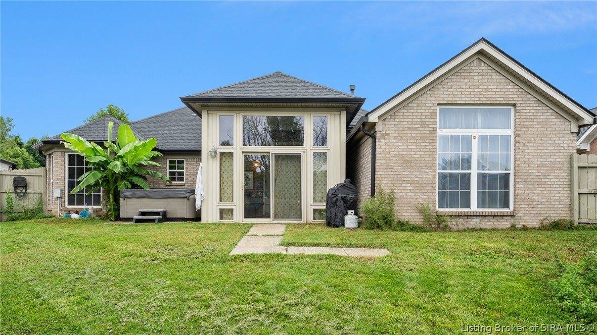 326 River Forest Parkway, Jeffersonville, IN 47130