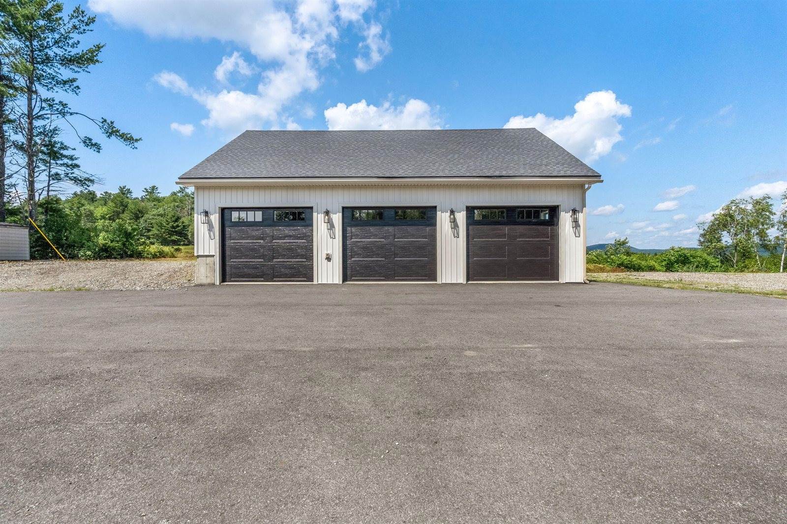 100 Easy Street, Orland, ME 04472