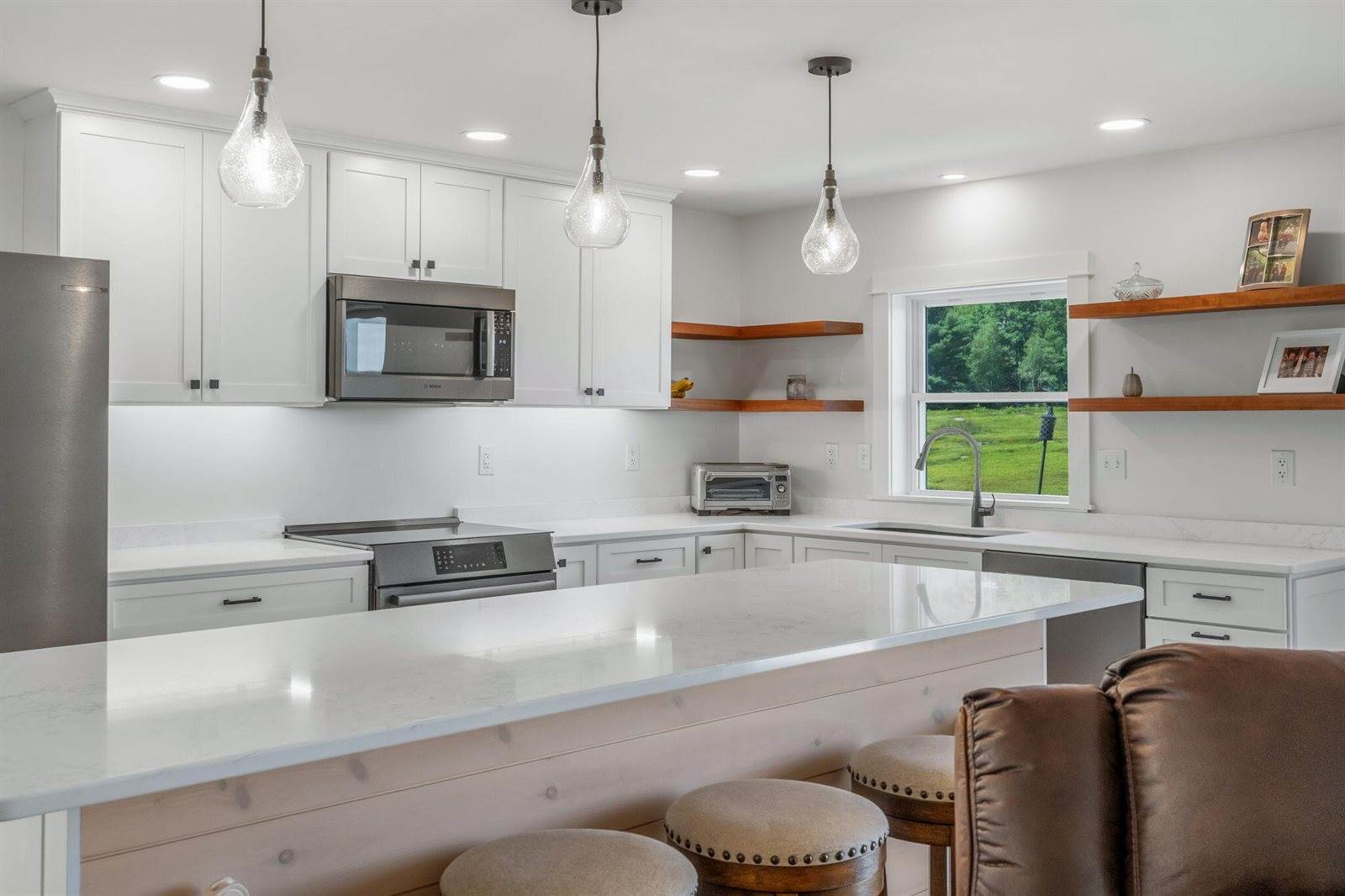 100 Easy Street, Orland, ME 04472