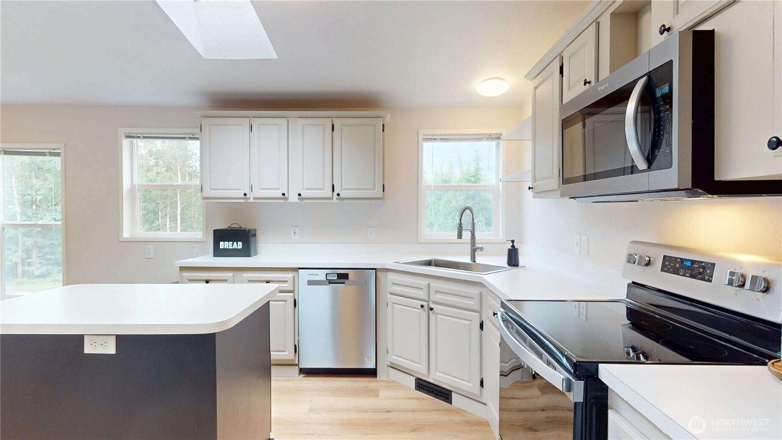 22823 Nature View Drive, Sedro Woolley, WA 98284