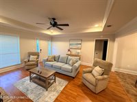 120 Oak Grove Drive, Brandon, MS 39047