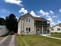 1309 2nd Main St, Elroy, WI 53929