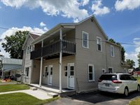1309 2nd Main St, Elroy, WI 53929