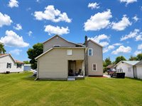 1309 2nd Main St, Elroy, WI 53929