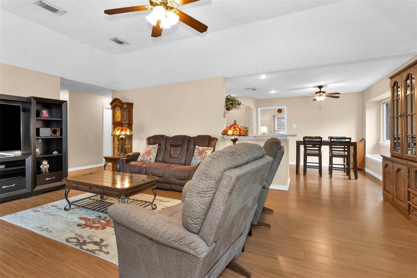 315 Thistlewood Court, League City, TX 77573