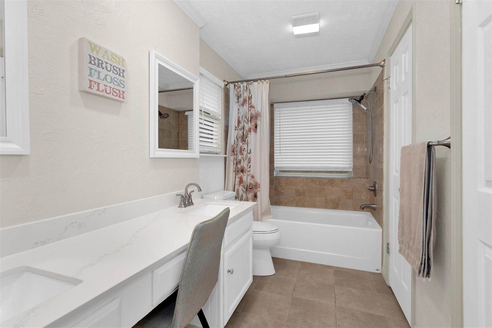 315 Thistlewood Court, League City, TX 77573
