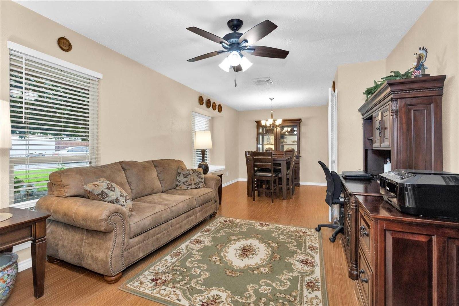 315 Thistlewood Court, League City, TX 77573