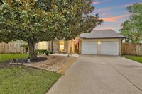 315 Thistlewood Court, League City, TX 77573