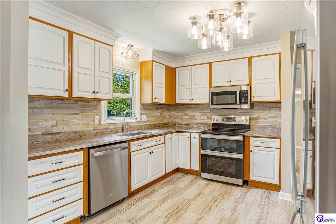 107 Donna Drive, Brandenburg, KY 40108