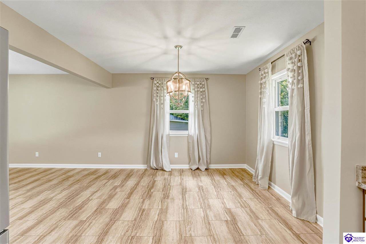 107 Donna Drive, Brandenburg, KY 40108