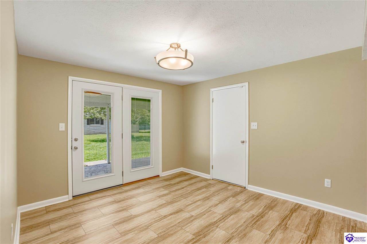 107 Donna Drive, Brandenburg, KY 40108