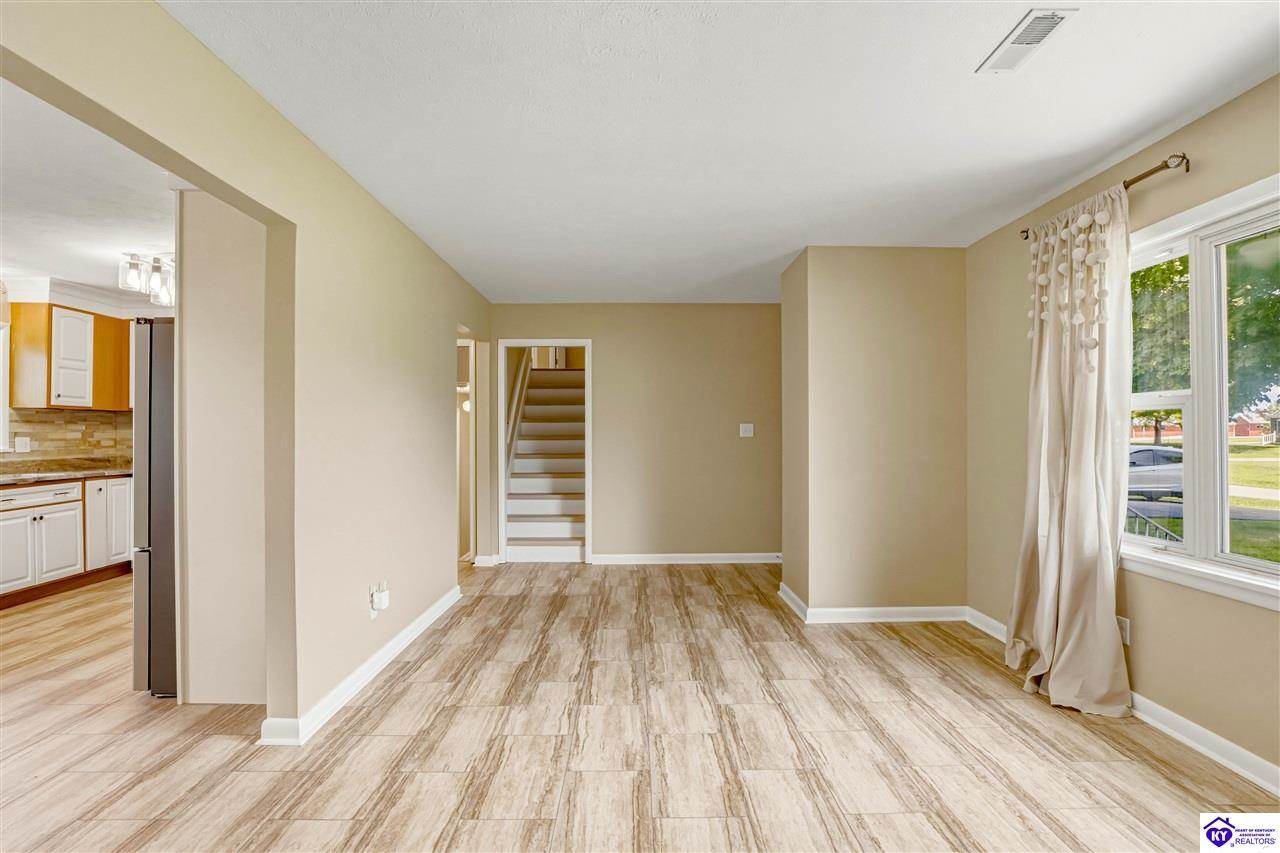 107 Donna Drive, Brandenburg, KY 40108