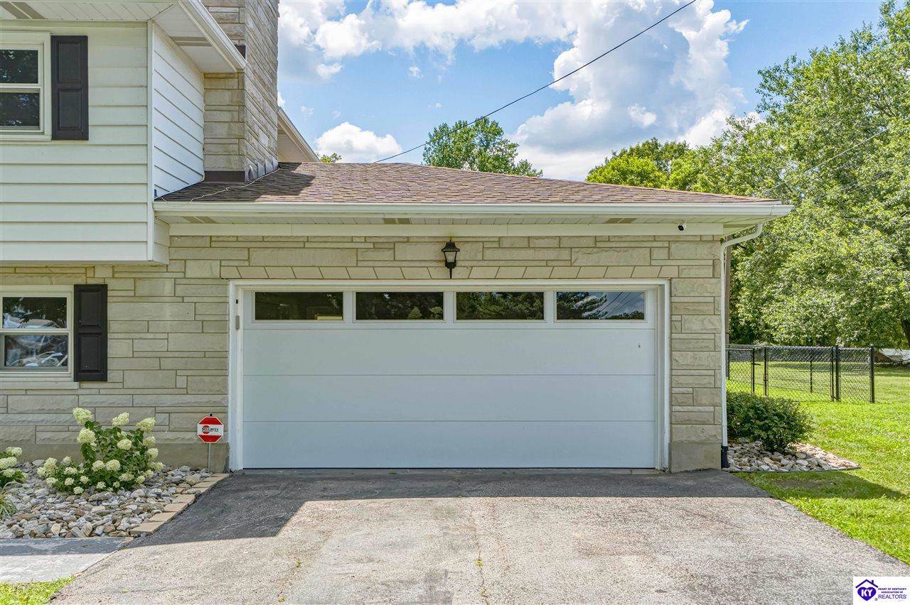 107 Donna Drive, Brandenburg, KY 40108
