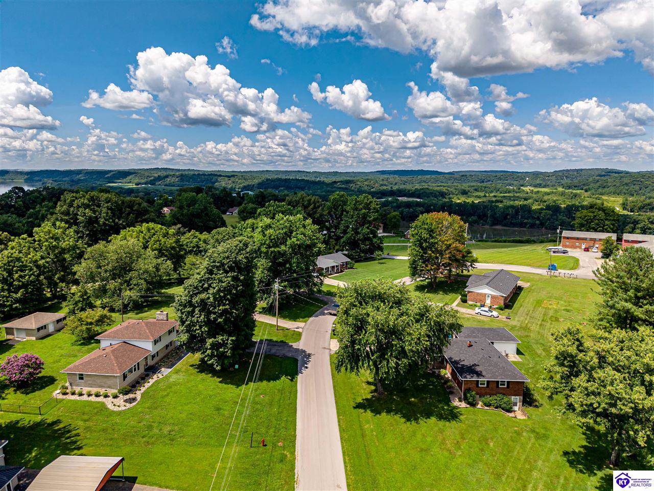 107 Donna Drive, Brandenburg, KY 40108