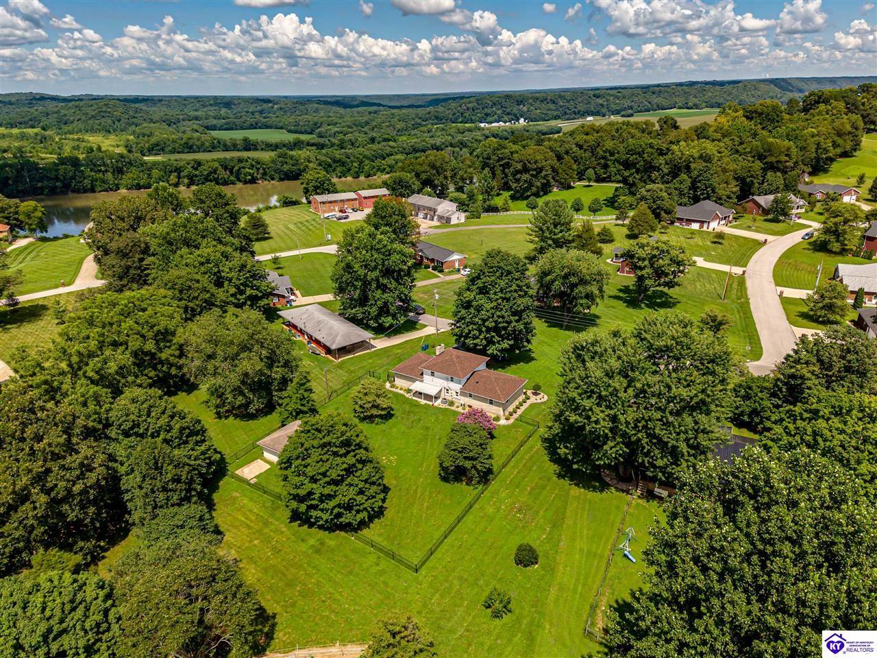 107 Donna Drive, Brandenburg, KY 40108
