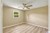 107 Donna Drive, Brandenburg, KY 40108