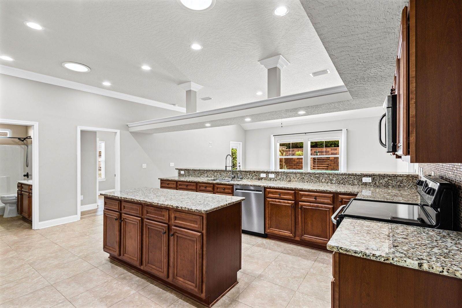 1341 North Bayshore Drive, Valparaiso, FL 32580