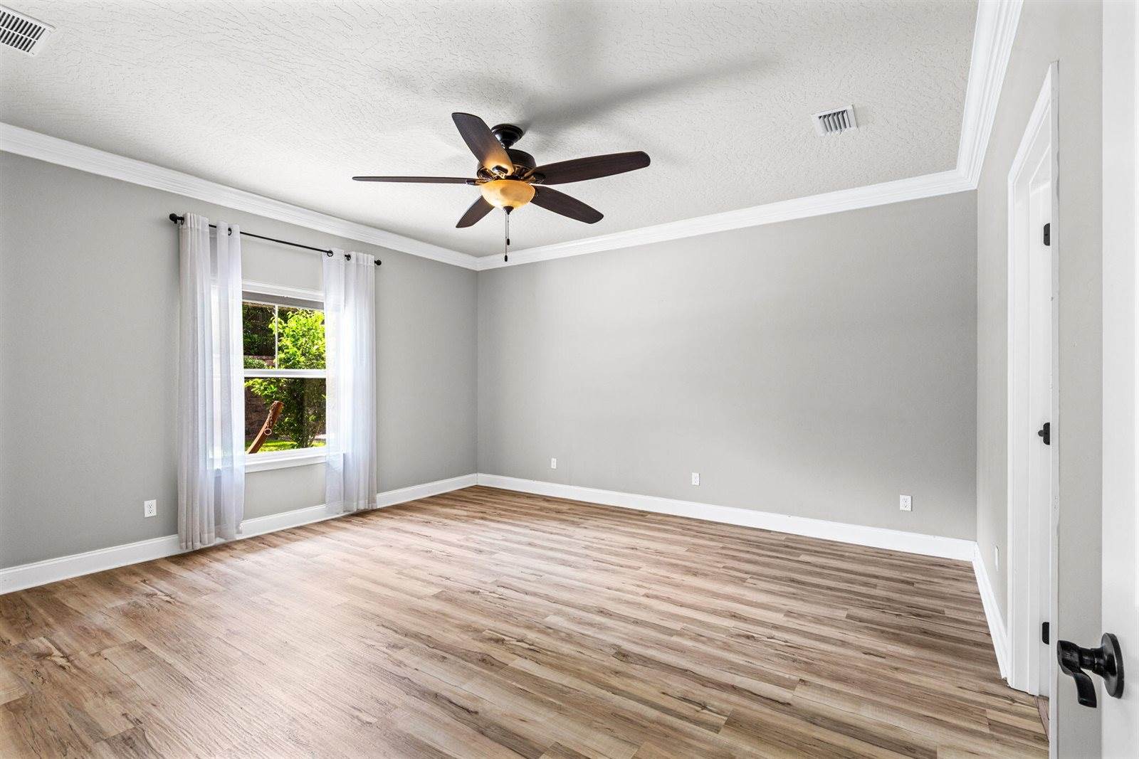 1341 North Bayshore Drive, Valparaiso, FL 32580