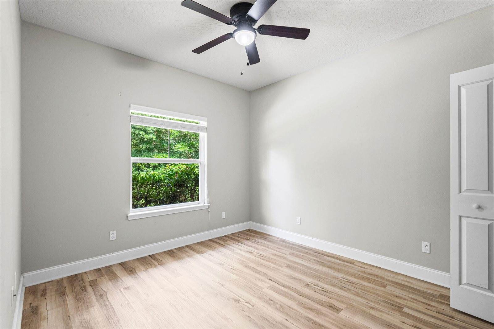 1341 North Bayshore Drive, Valparaiso, FL 32580