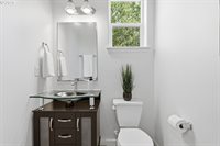 5899 SE Davis Rd, Hillsboro, OR 97123