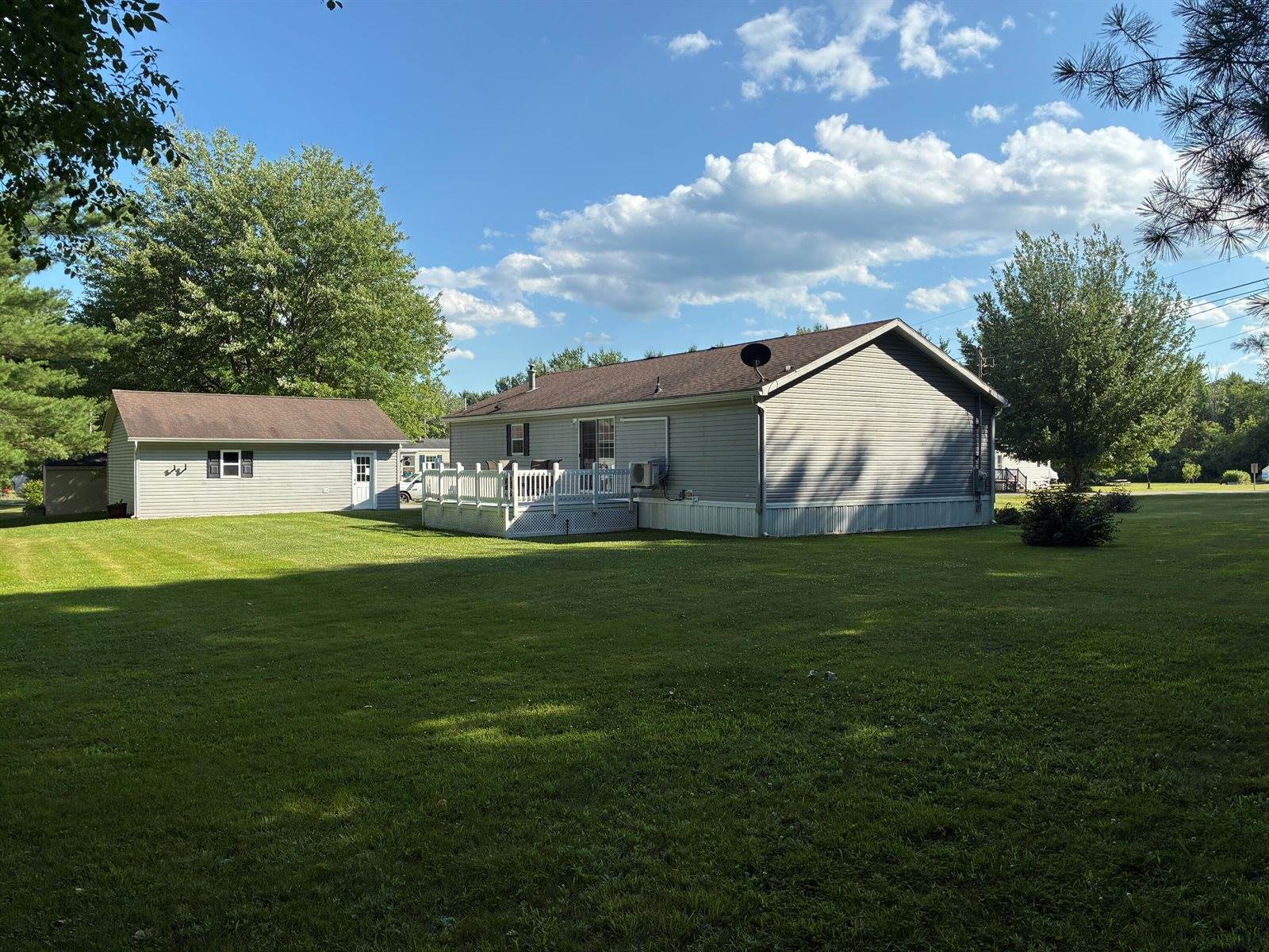 1 Karen Street, Palmyra, ME 04965