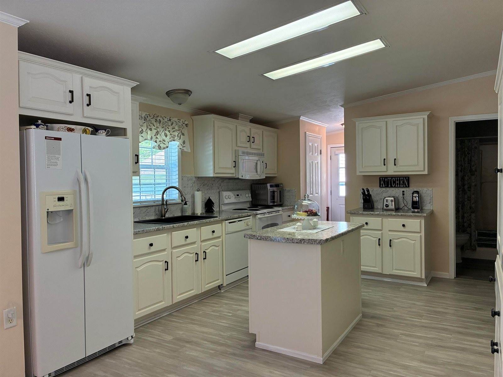 1 Karen Street, Palmyra, ME 04965