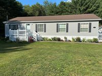 1 Karen Street, Palmyra, ME 04965