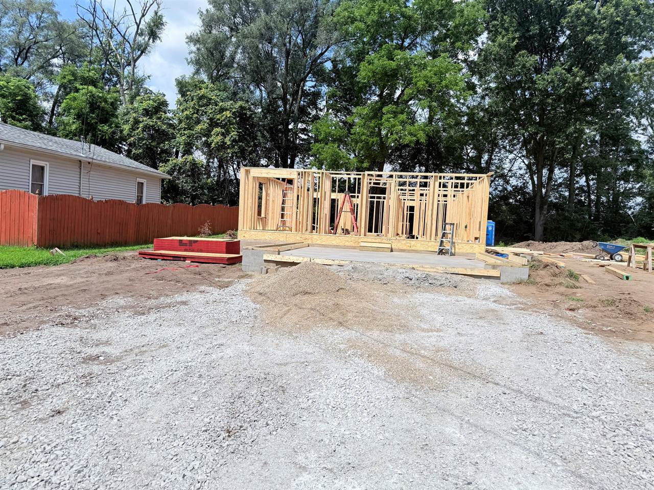 1901 S 17th St, Terre Haute, IN 47802