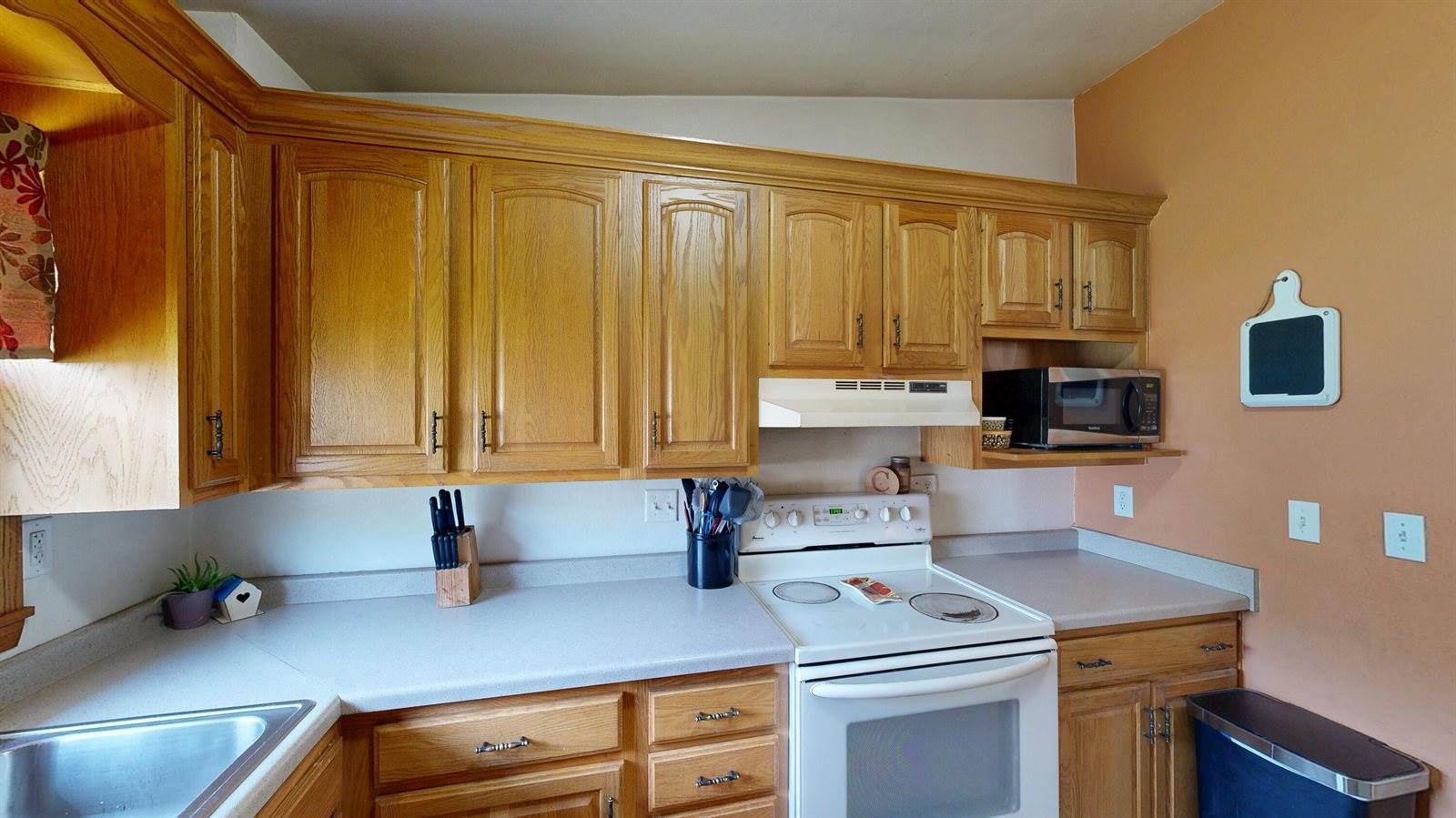 1761 Allison Park Dr, Richland Center, WI 53581