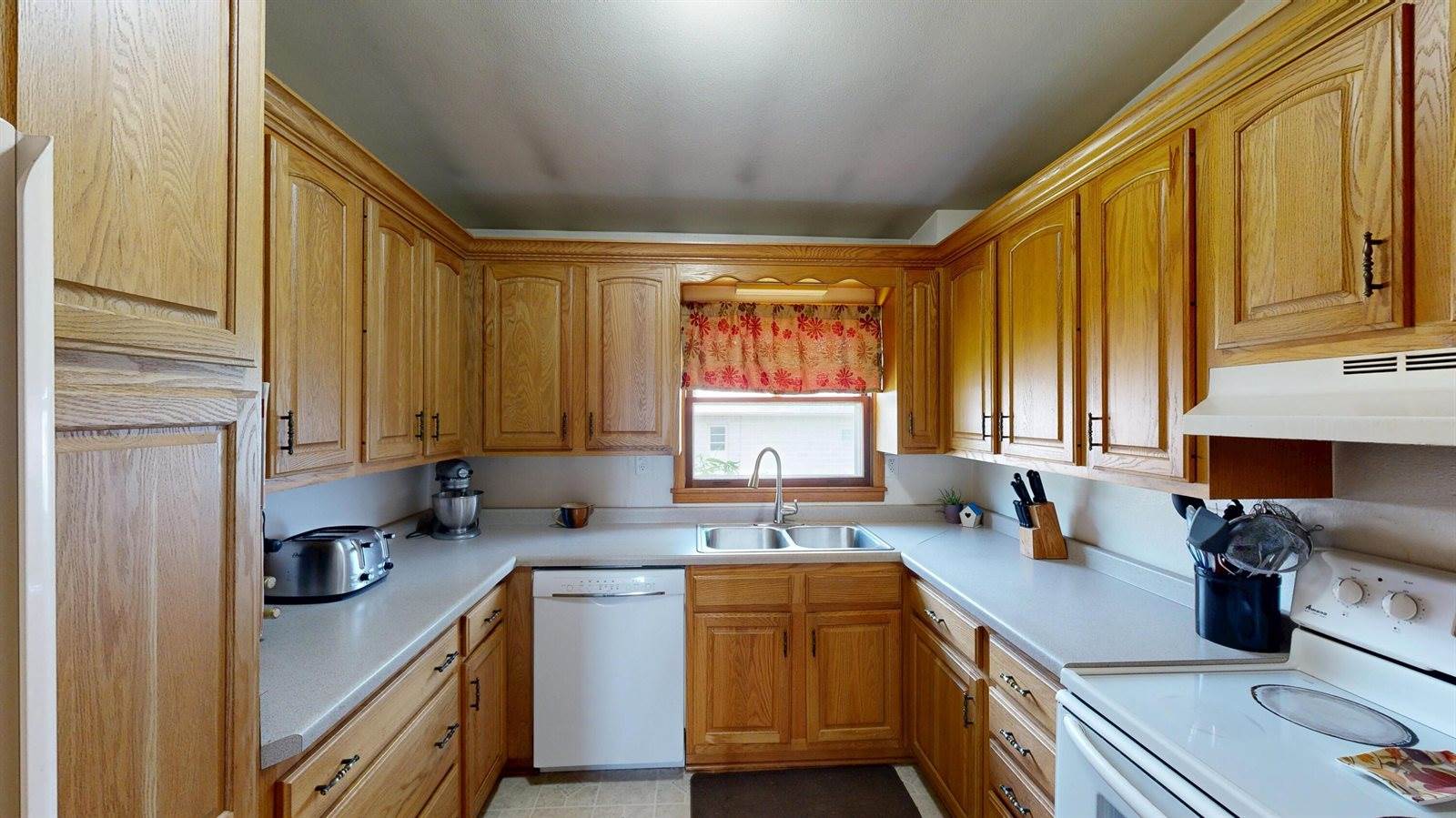 1761 Allison Park Dr, Richland Center, WI 53581